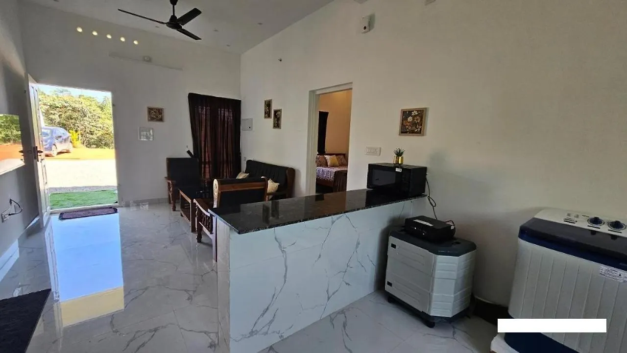 Beverly Hills Vagamon 0*,  India