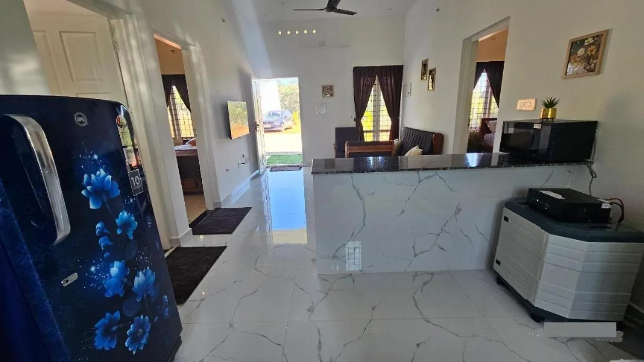 Villa Beverly Hills Vagamon