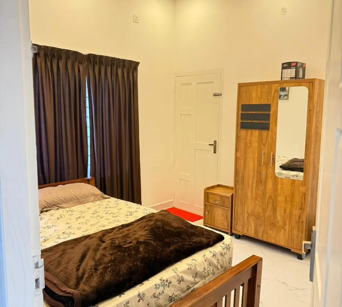 Beverly Hills Vagamon Villa